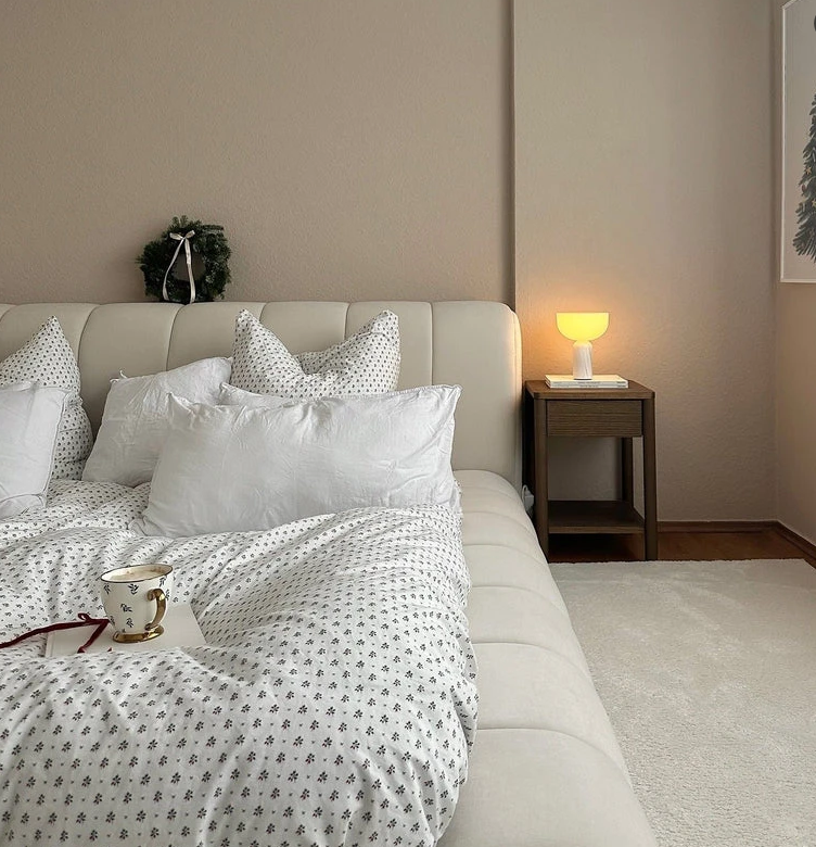 Light Beige King Size Bubble Bed